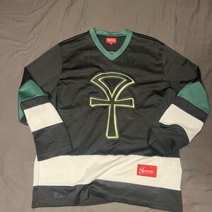 SUPREME ANKH HOCKEY JERSEY SIZE MEDIUM
#supreme #hockey